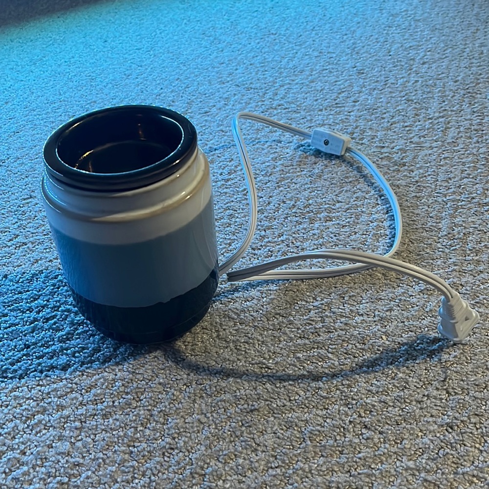 Small wax warmer